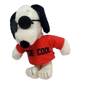Joe Cool Snoopy Plush Peanuts 12" Sunglasses Vtg United Media Feature red tshirt